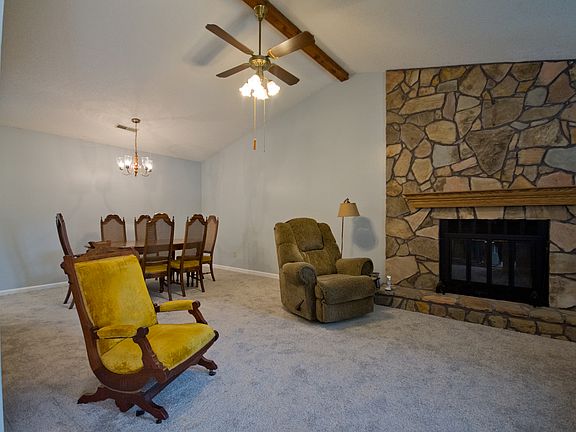 3rd image of 1006 Branscomb Cir SE
