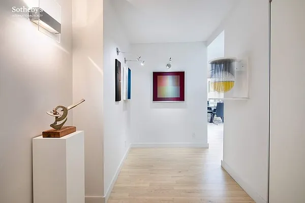 Sold by Sotheby's International Realty | media 5