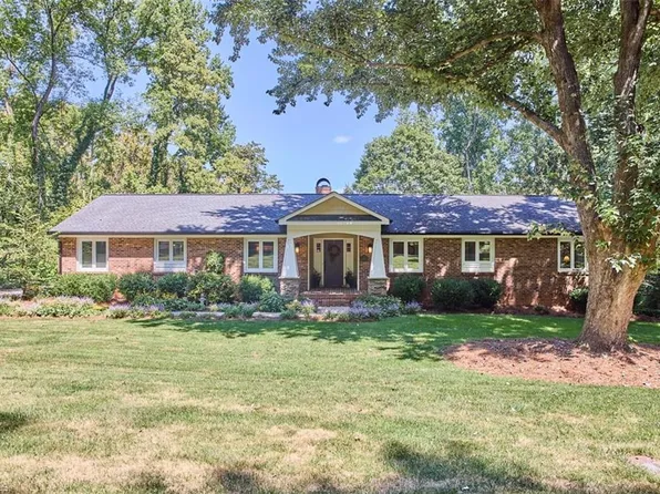 225 River Rd, Advance, NC 27006