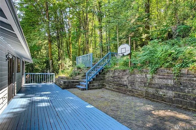 4 bed, 2350 sqft, $4,500 — Photo 4