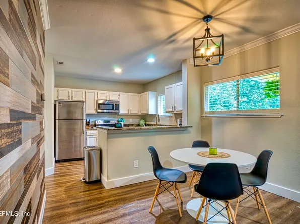 1800 The Greens Way APT 1608, Jacksonville Beach, FL 32250