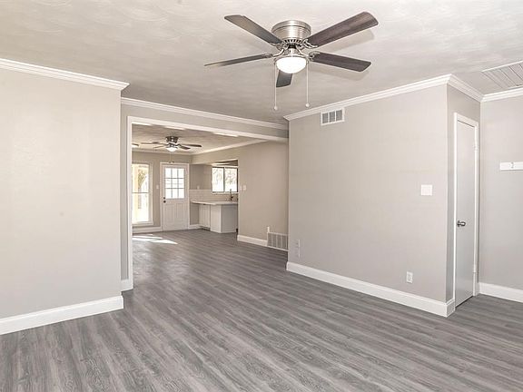2nd image of 3130 Damascus Way
