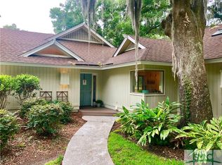 8 Bowline Ct, Savannah, GA 31411