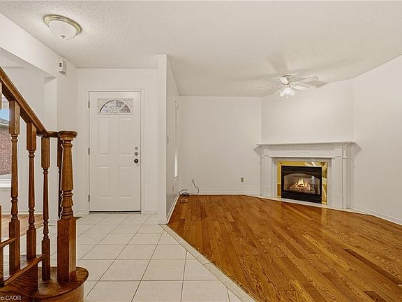 3rd image of 90 Lynnette Dr