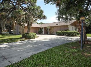 1102 Larchmont Dr, Englewood, FL 34223