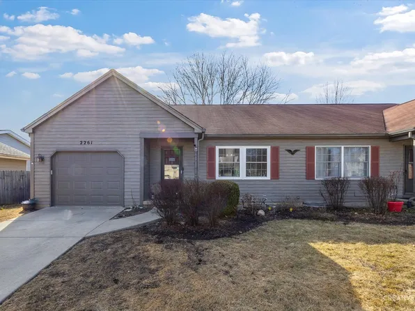 2261 Valley Creek Dr, Elgin, IL 60123