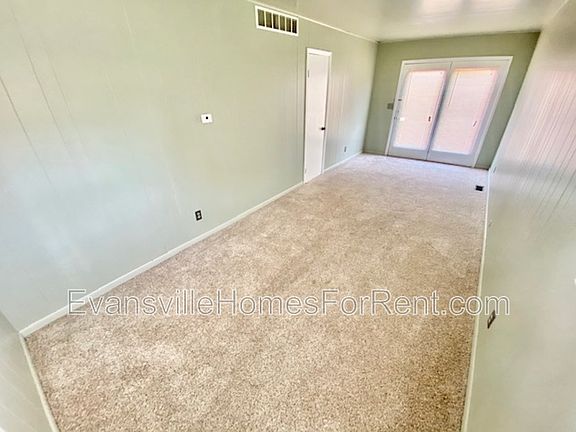 2nd image of 3000 W Maryland St APT 1D
