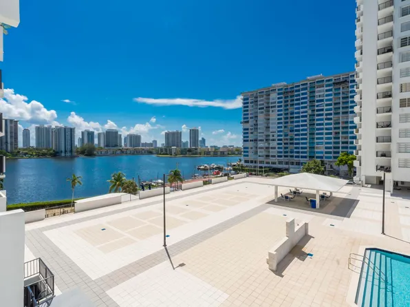 2780 NE 183rd St, Aventura, FL