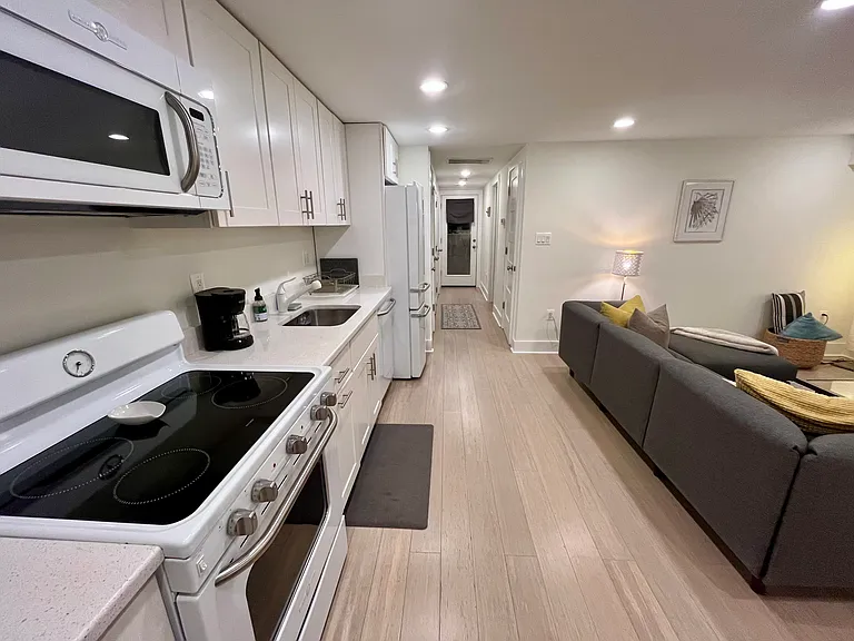 1317 Allison St NW — Photo 8