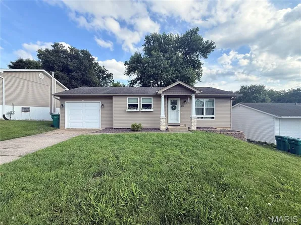612 Banks Dr, Pevely, MO 63070