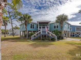 712 Pine Ln, Gulf Shores, AL 36542