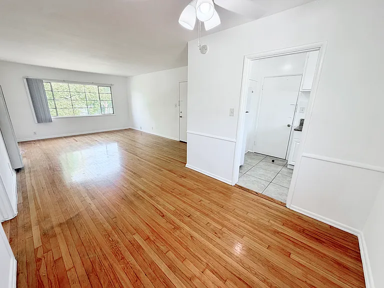 235 E California Blvd — Photo 9