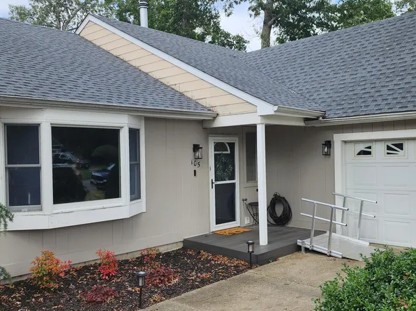 105 Menlow Court, Toms River, NJ 08755