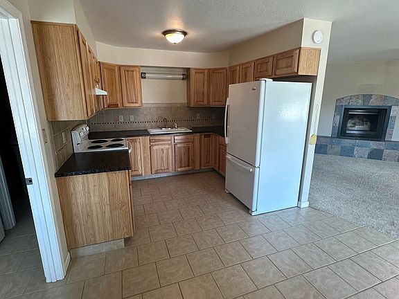 4th image of 1055 Pine St
