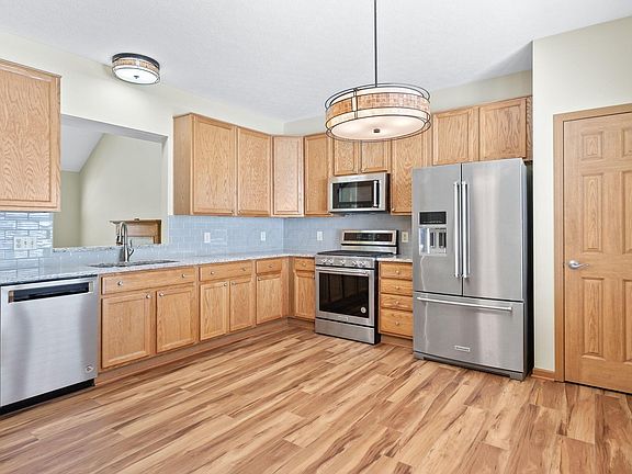 3rd image of 6042 Inslee Rd