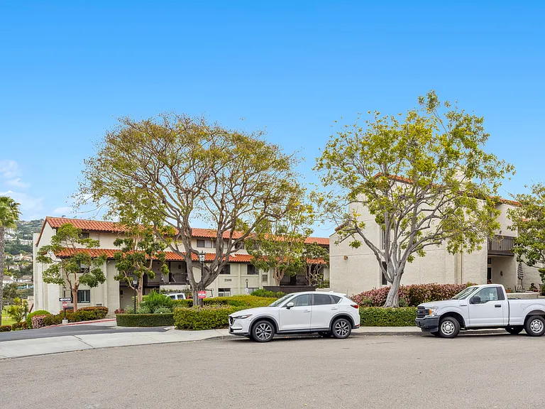 2508 Navarra Dr #402 — Photo 1