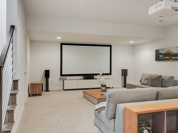 5th image of 5371 Verbena St