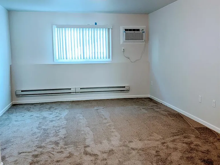 1110 S Cross St #1 — Photo 3