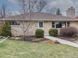 5796 W Kk River Pkwy, West Allis, WI 53219