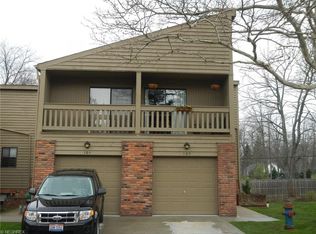 105 Kimrose Ln #105, Broadview Heights, OH 44147