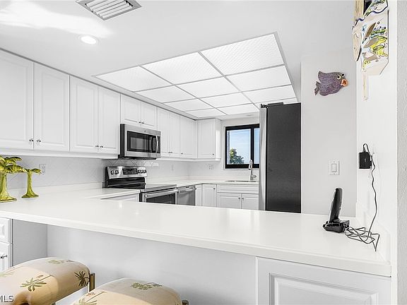 3rd image of 4140 Steamboat Bnd E APT 506