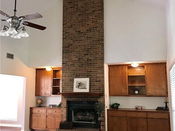 4th image of 1213 Kingston Green Dr