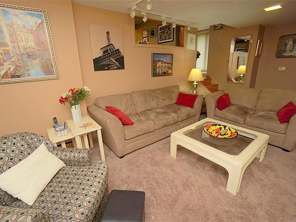 4th image of 92 Noel Dr