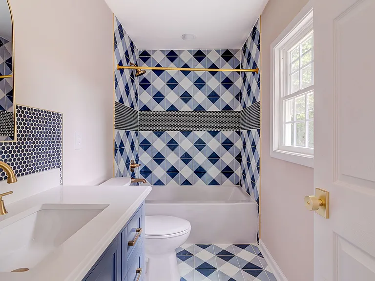 802 Mill St — Photo 13