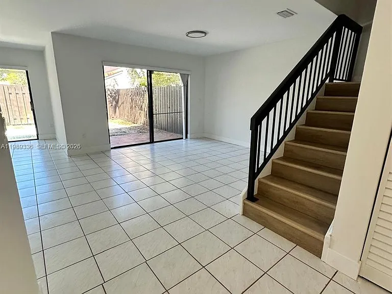 9102 SW 113th Place Cir E — Photo 6