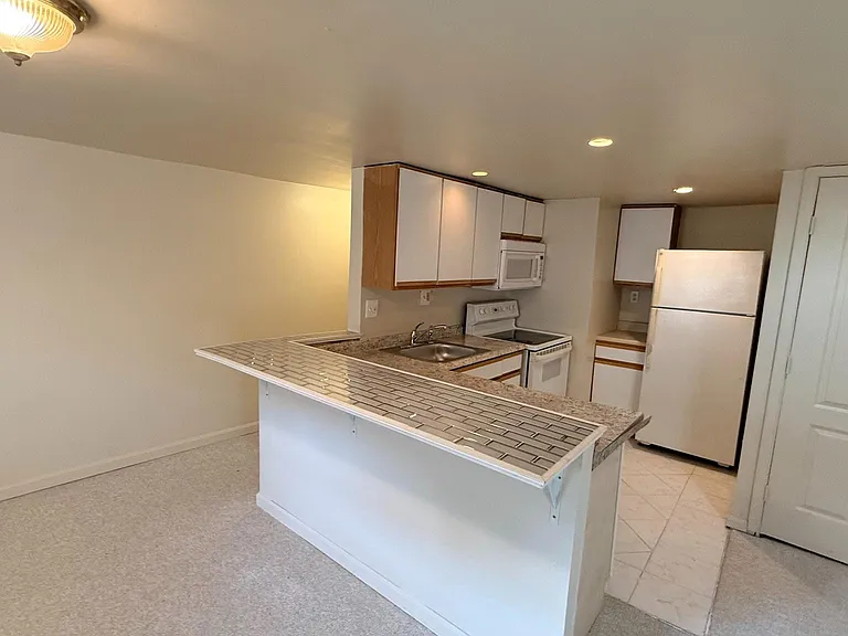 33 Randolph Pl NW #B — Photo 10