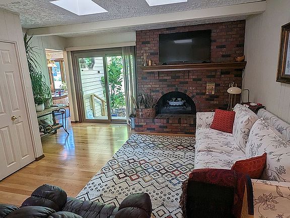 4th image of 1716 Imperial Rd