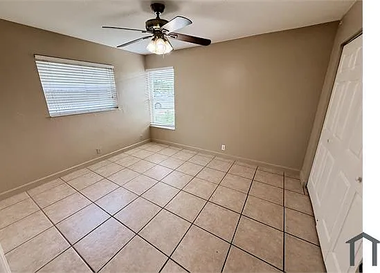 4 bed, 2000 sqft, $4,000 — Photo 4