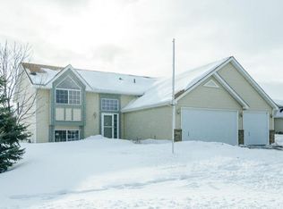 2214 Birch St W, Rosemount, MN 55068