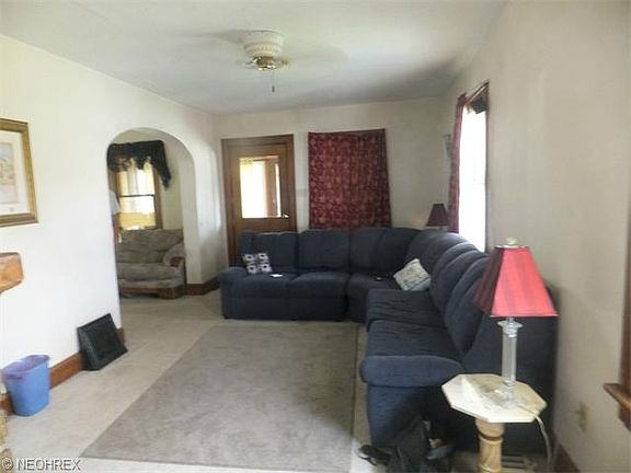 4th image of 1453 East Ave