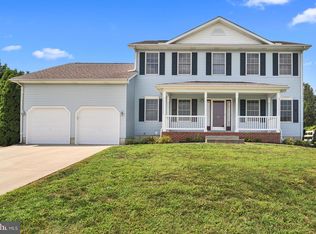 35 Grand Oaks Dr, Dover, DE 19901