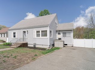 367 Lynnfield St, Peabody, MA 01960