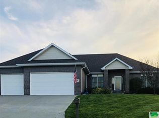 867 Springbrook Dr #0, Hinton, IA 51024