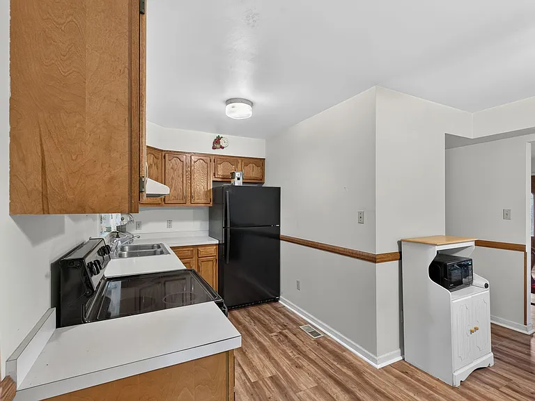 8 Cypress Dr — Photo 12