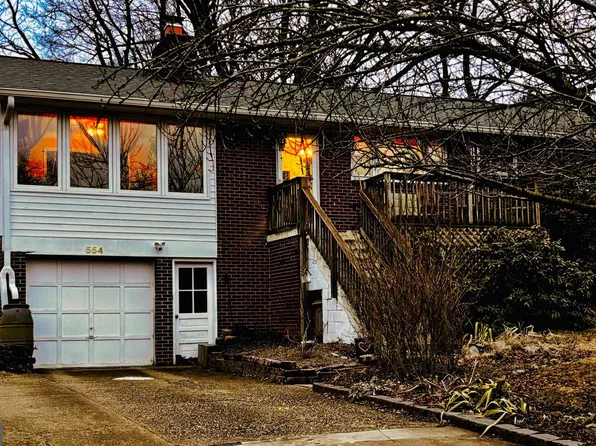 554 Orchard St NW, Vienna, VA 22180