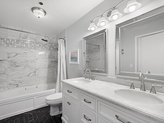 3rd image of 1620 S Michigan Ave Unit 320