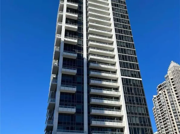 75 Canterbury Pl E #1115, Toronto, ON M2N 0L2