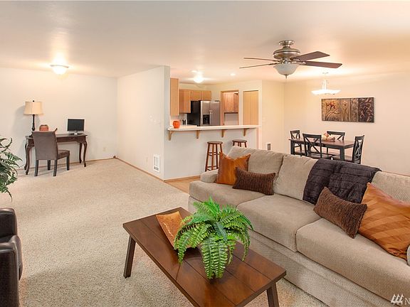 4th image of 3989 Brook Ln NW