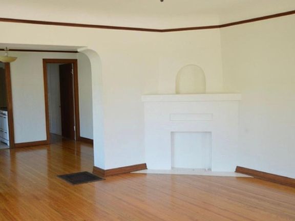 2nd image of 776 Roswell Ave