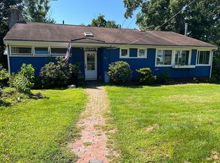 41 Iroquois St, Worcester, MA 01602