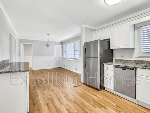 5th image of 232 Brookwood Dr