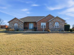 63961 E 298th Ln, Grove, OK 74344