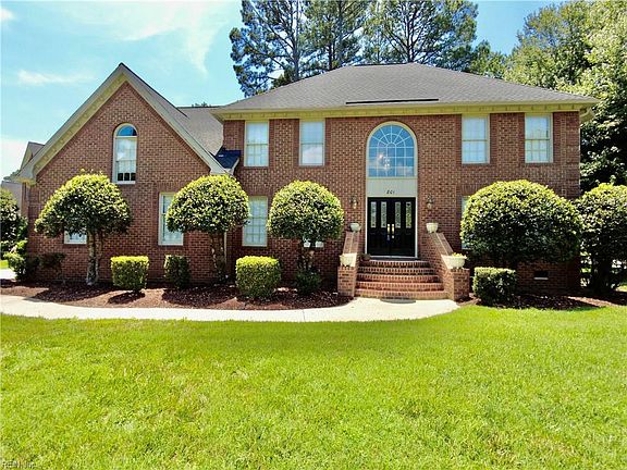 3rd image of 801 Pecan Forest Ct