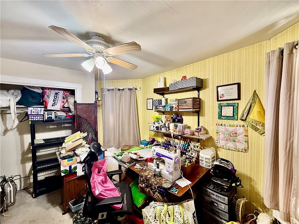 22nd image of 223 N Elm St