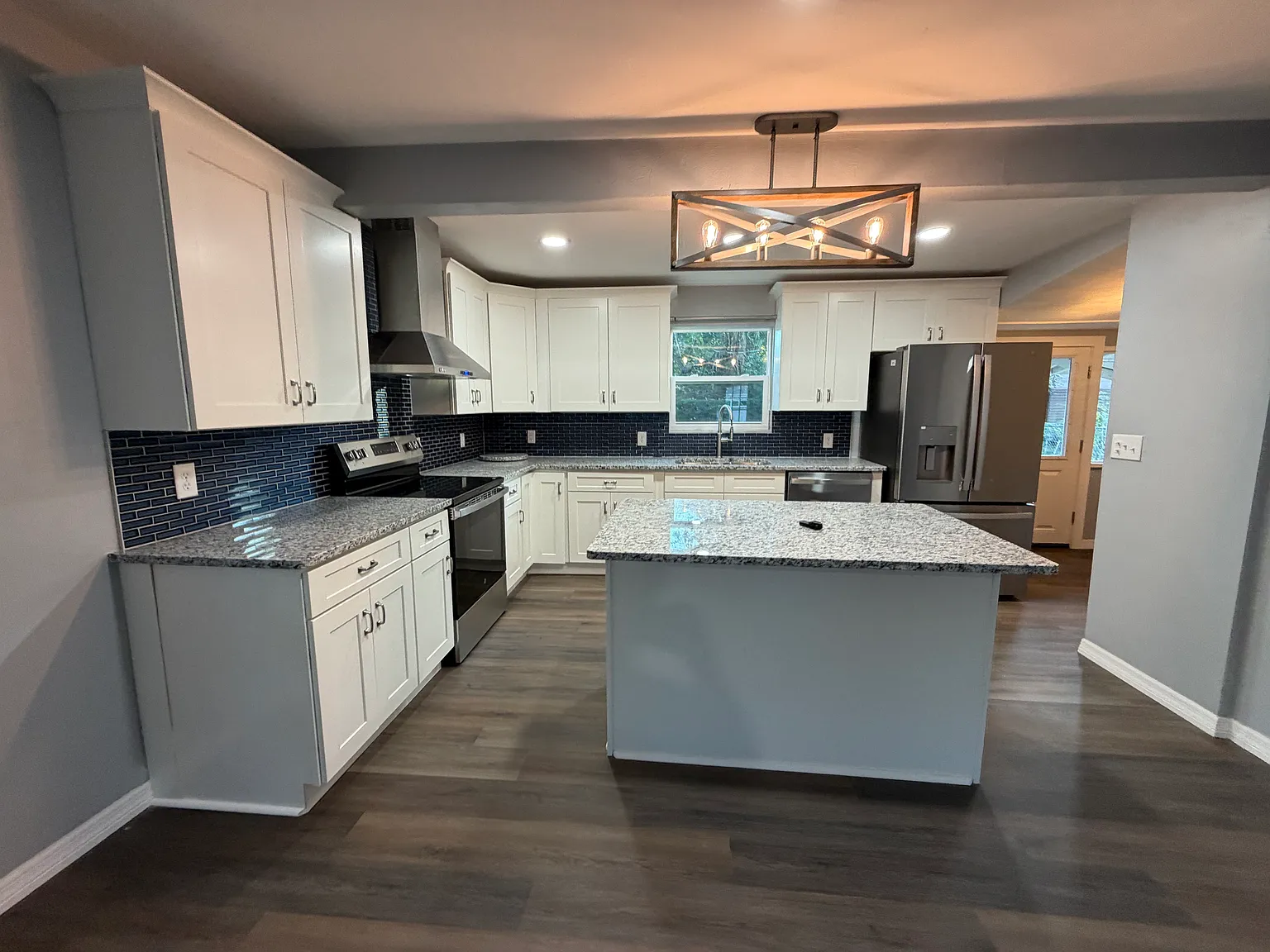 2 bed, 908 sqft, $1,850 — Photo 4