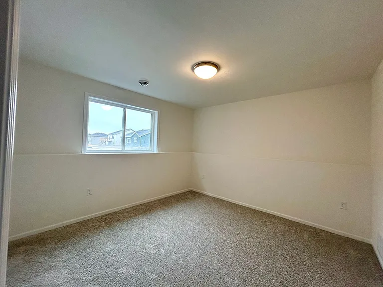873 2nd Ave — Photo 31